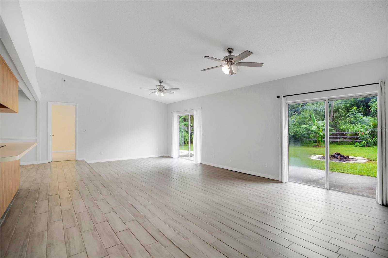 867 BENCHWOOD DR — photo 5