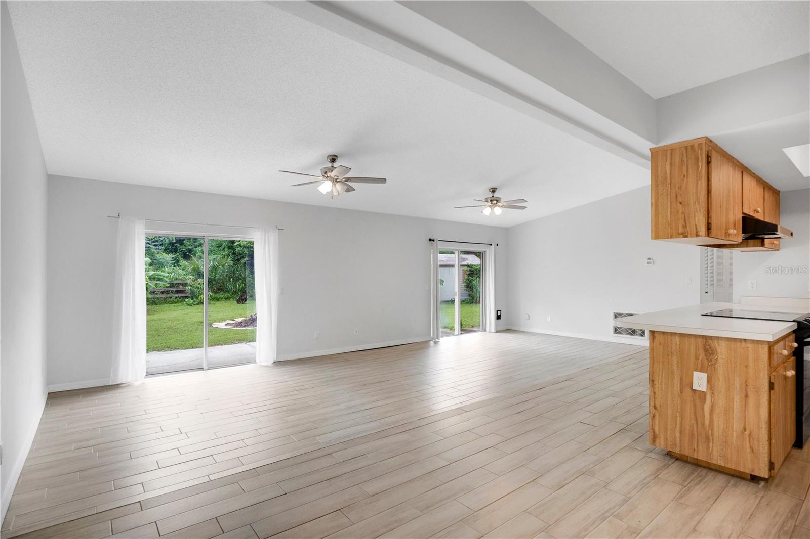 867 BENCHWOOD DR — photo 8