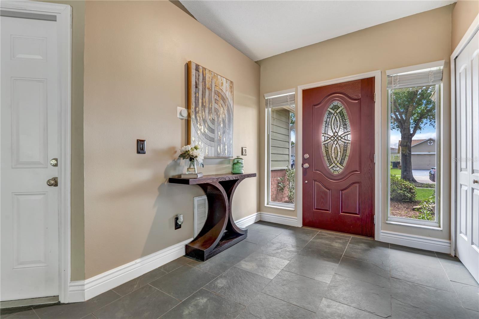 1324 SILVERTHORN DR — photo 3