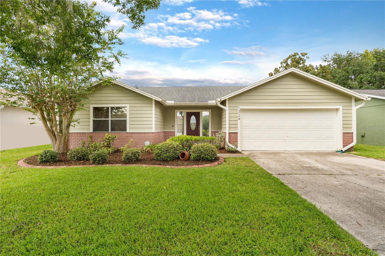 1324 SILVERTHORN DR