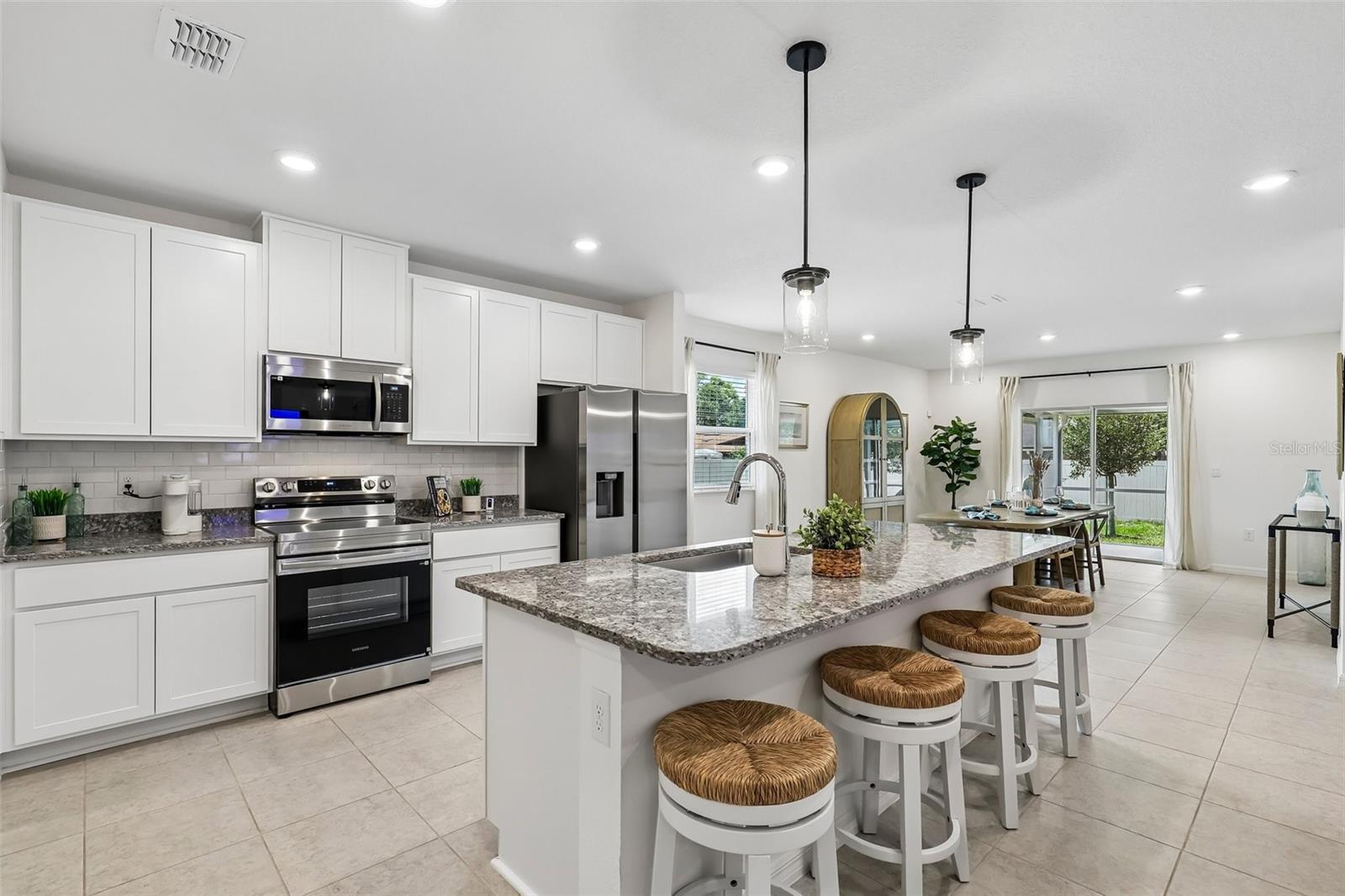 138 BRUSHWOOD LN — photo 4