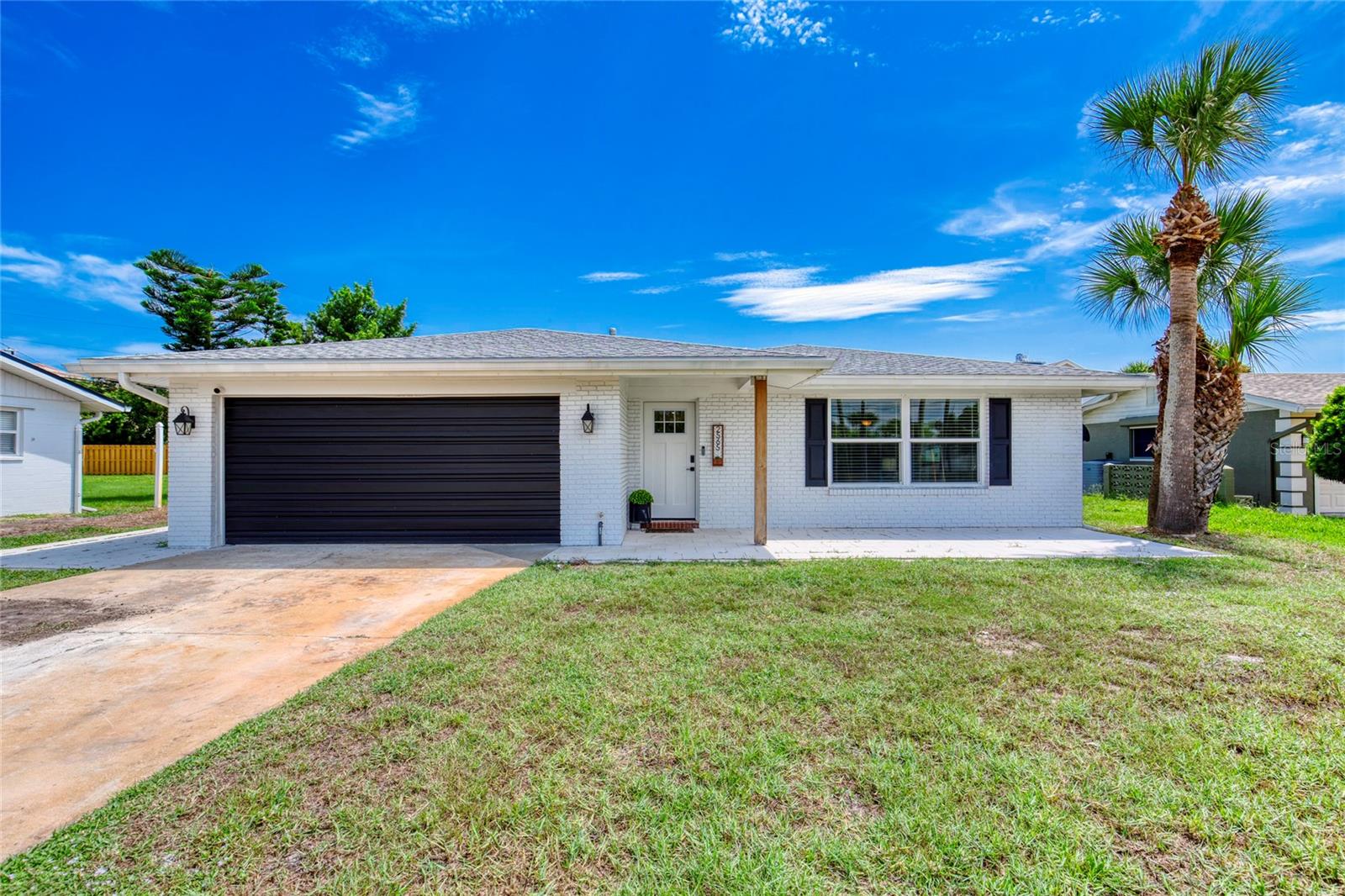 2565 S PENINSULA DR — photo 2