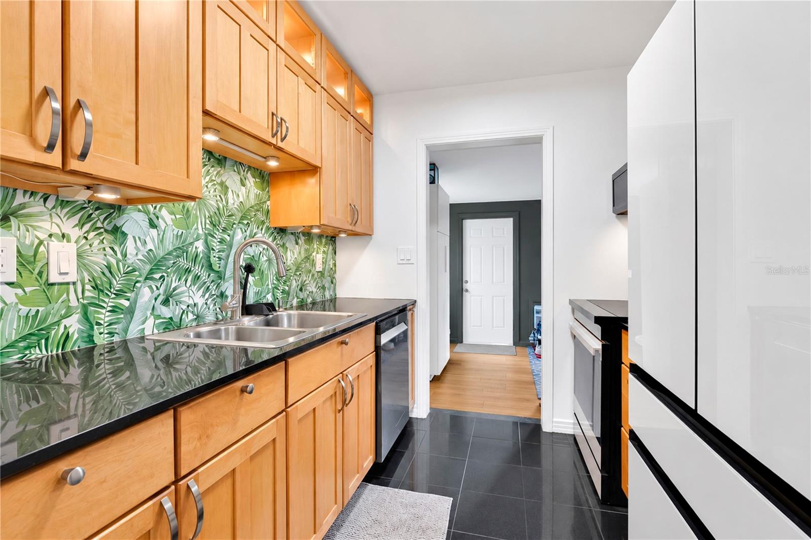 2917 PICKFAIR ST — photo 9