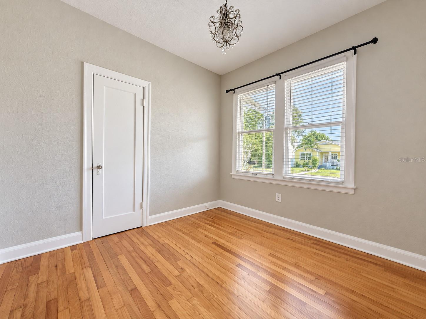 1919 W CARMEN ST — photo 12