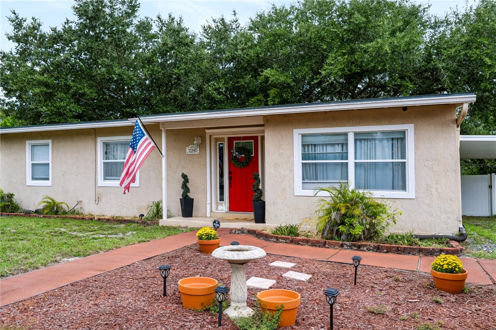 2280 HAGEN AVE