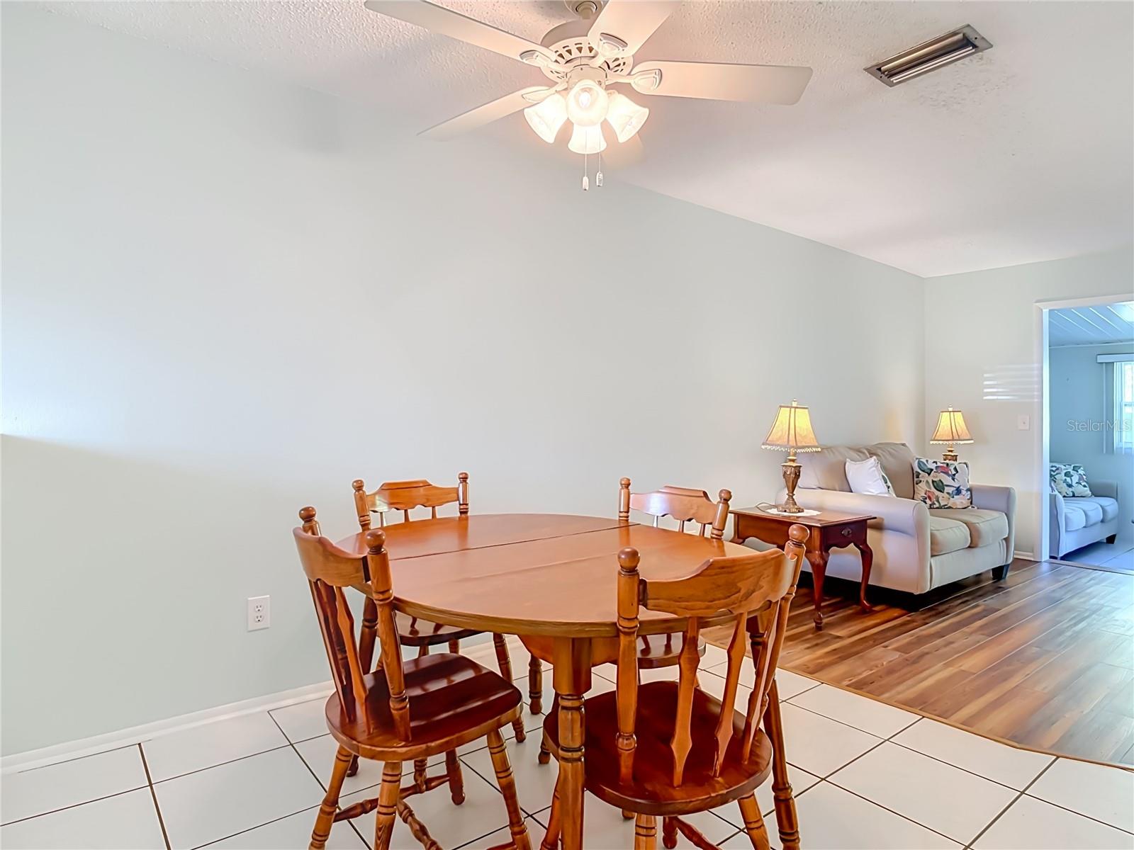 1 FAIRWAY CT — photo 7