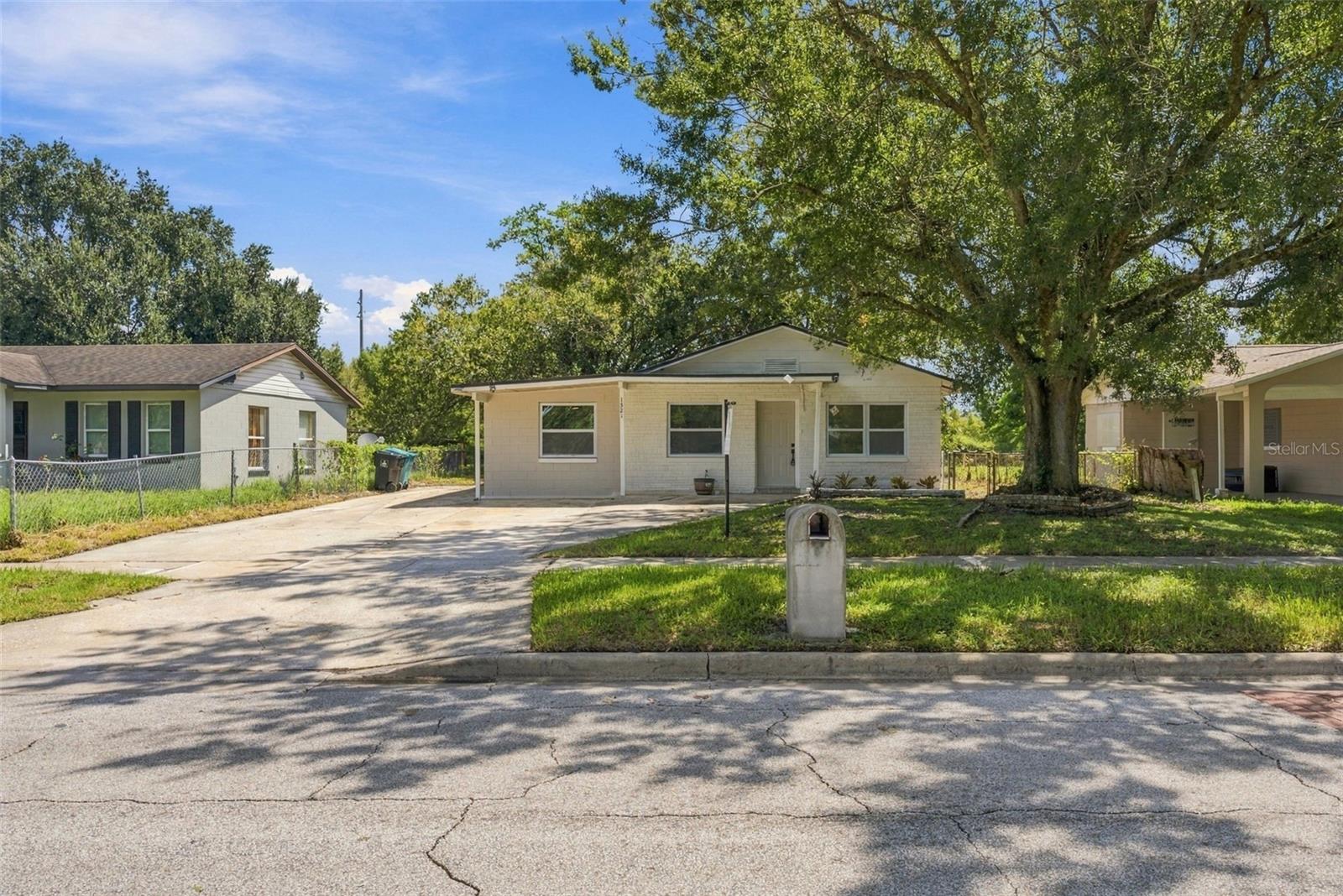 1321 LESCOT LN — photo 2