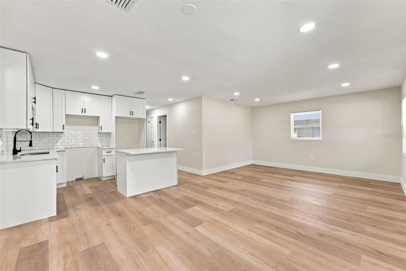 1321 LESCOT LN — photo 12