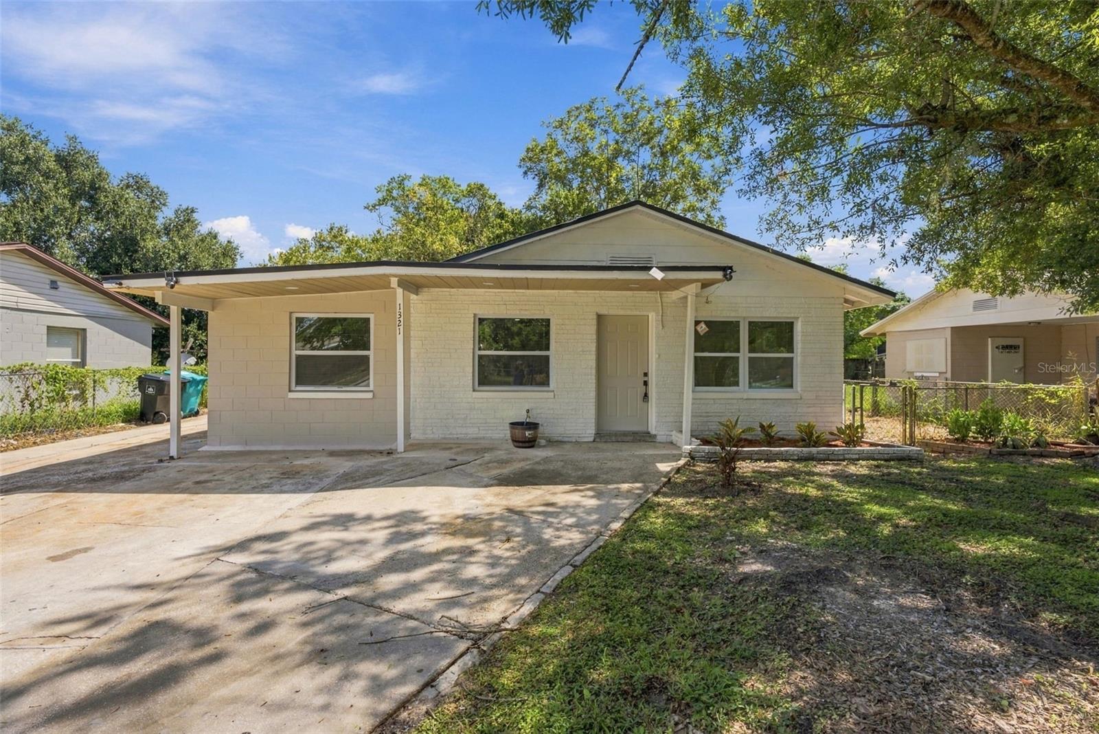 1321 LESCOT LN