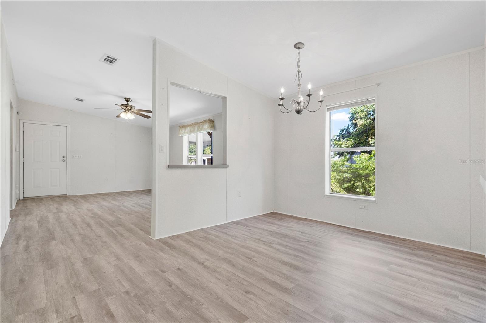 4755 BUNTING AVE — photo 4