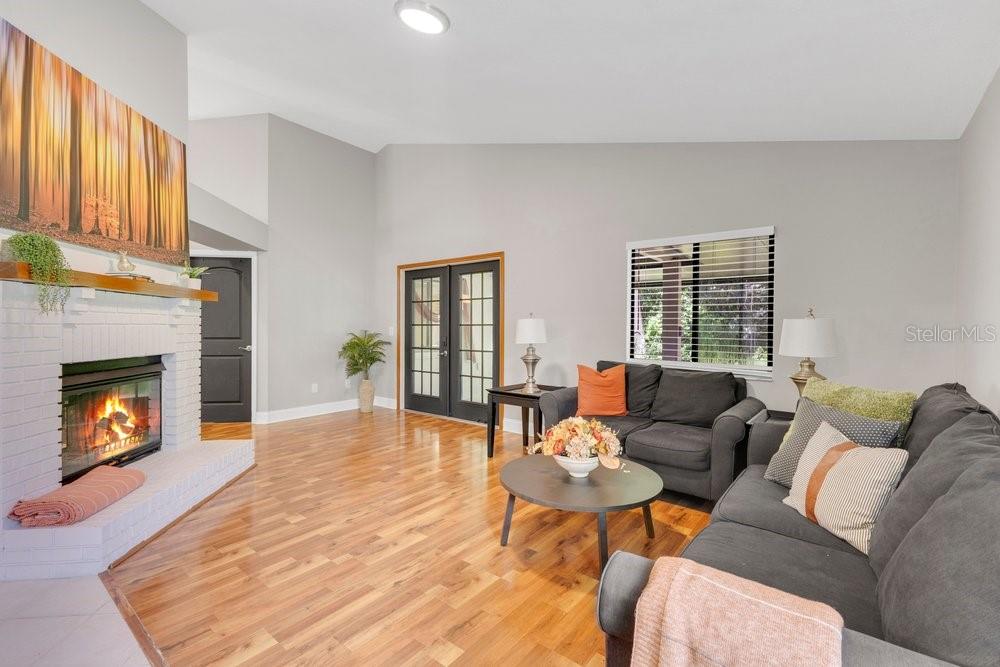 407 MORNING GLORY DR — photo 12