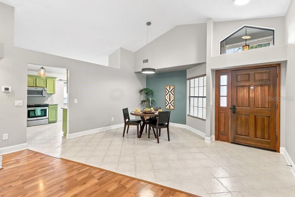 407 MORNING GLORY DR — photo 8
