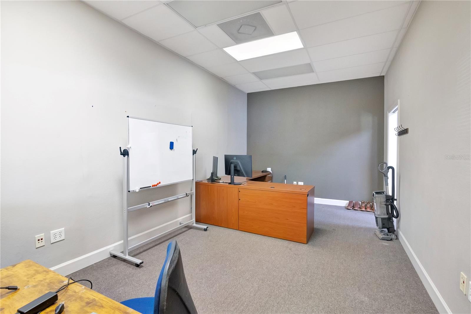 404 W ORANGE BLOSSOM TRL — photo 4