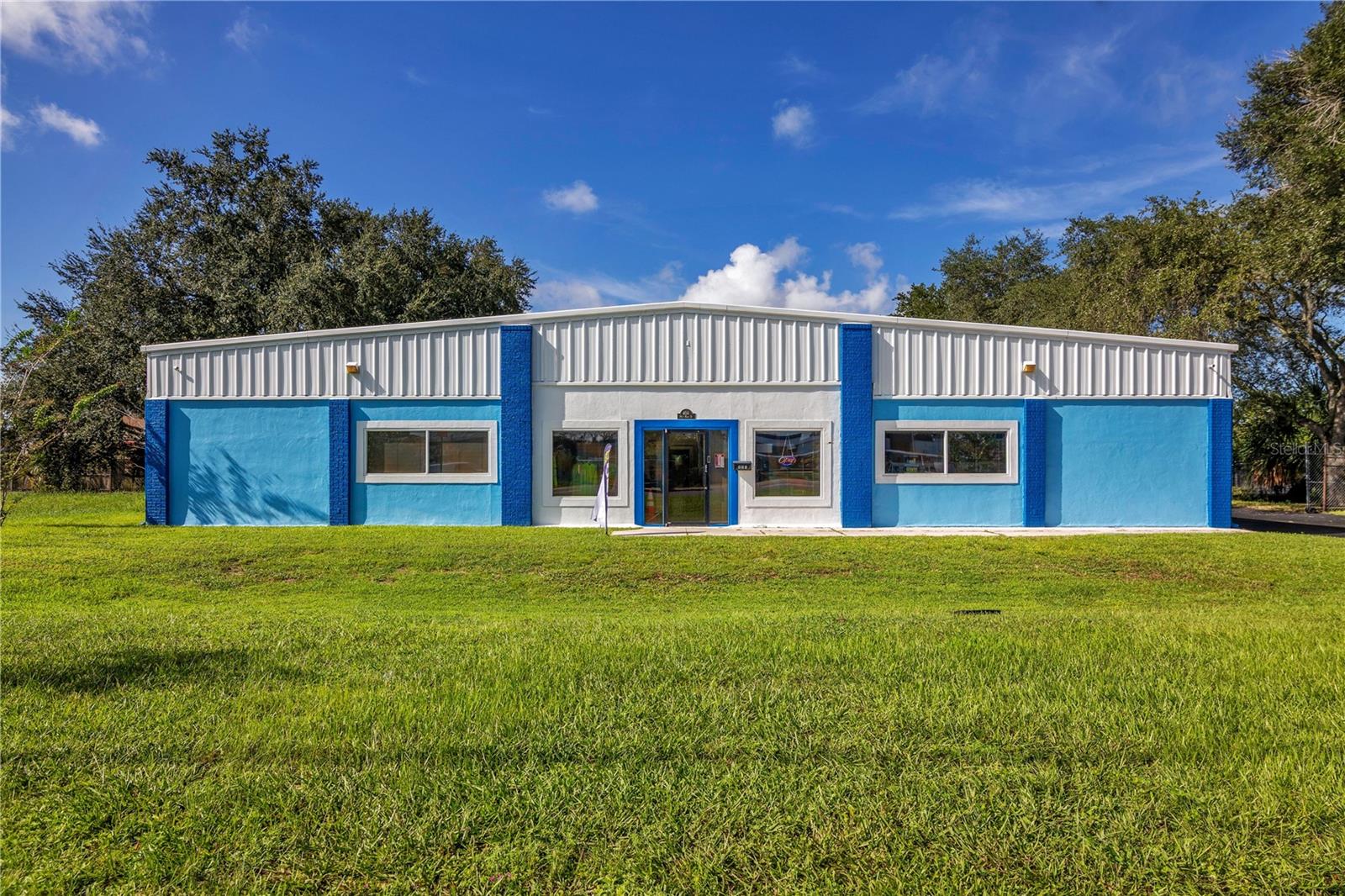 404 W ORANGE BLOSSOM TRL