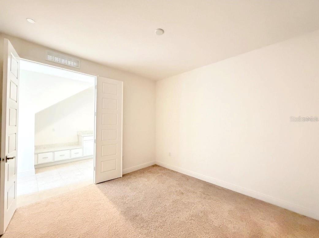 9886 BUCKLOW HILL DR — photo 12