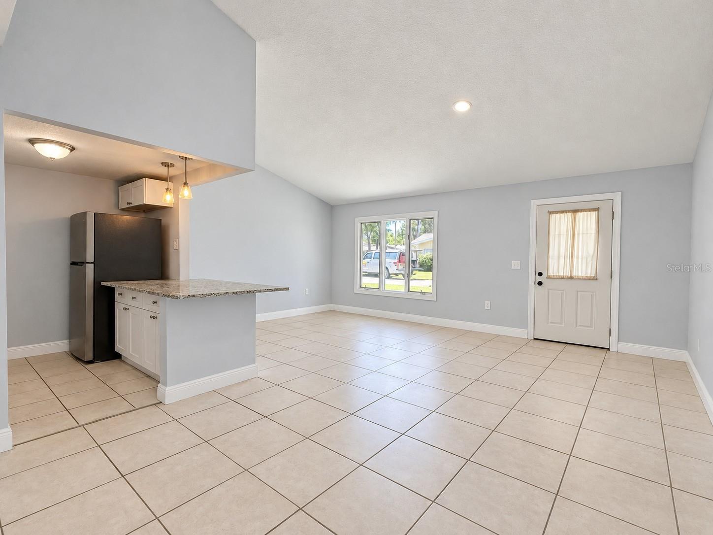 23 COUNTRY CLUB DR #B — photo 4