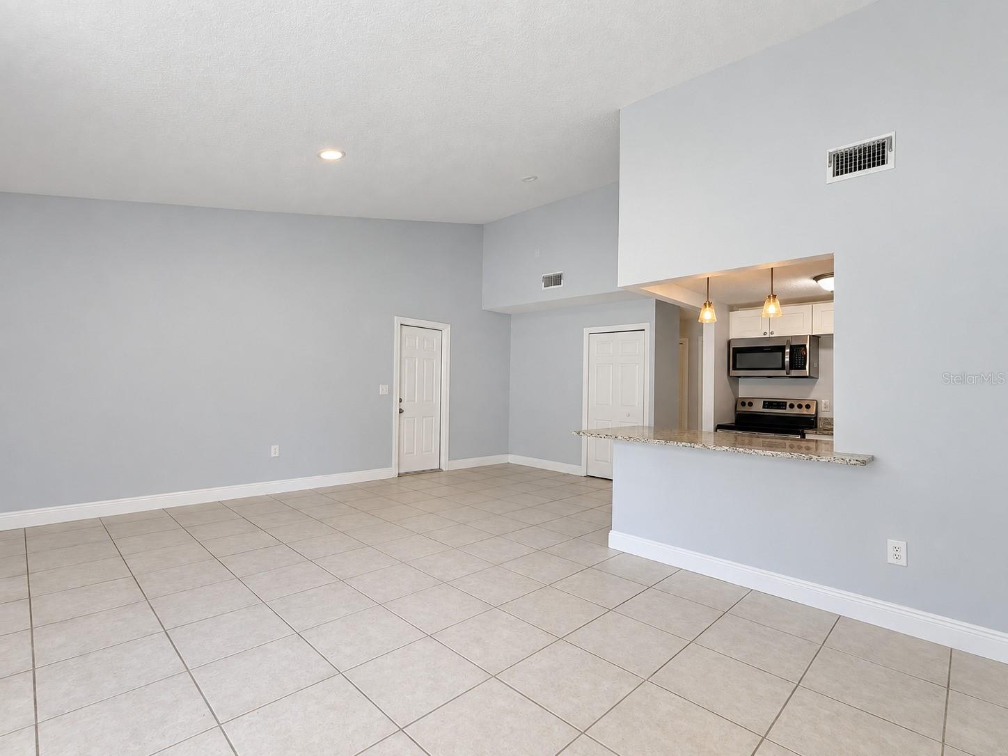 23 COUNTRY CLUB DR #B — photo 5