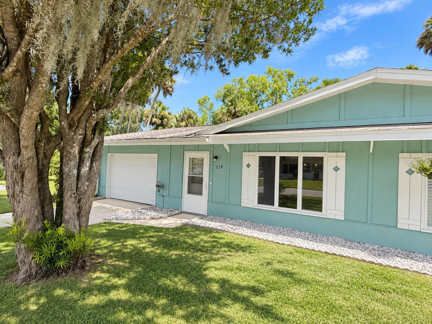 23 COUNTRY CLUB DR #B