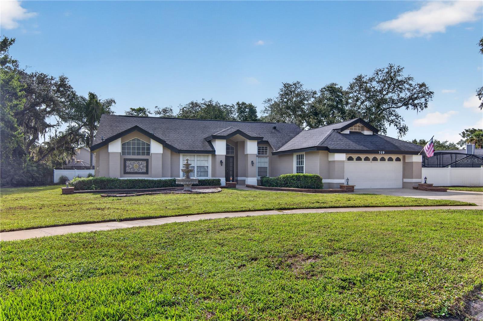 319 OAKWOOD CT — photo 4
