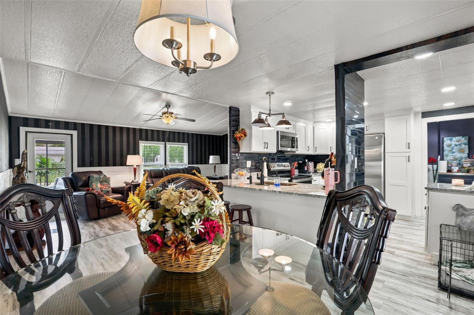 34 DA ROSA AVE — photo 11