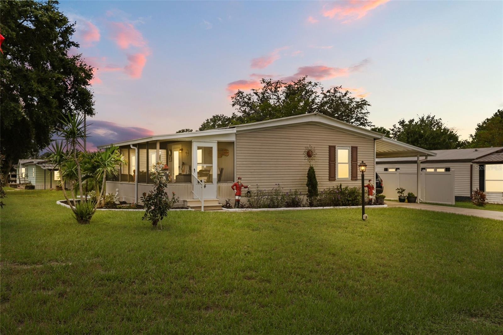 34 DA ROSA AVE