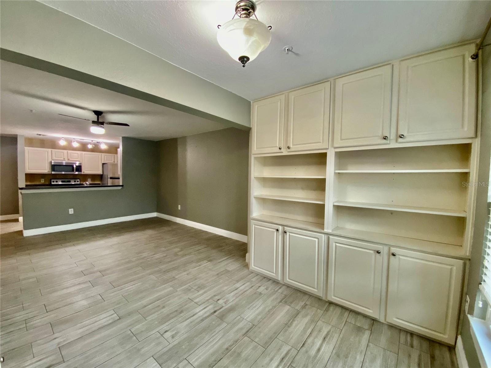 5447 VINELAND RD #1103 — photo 11