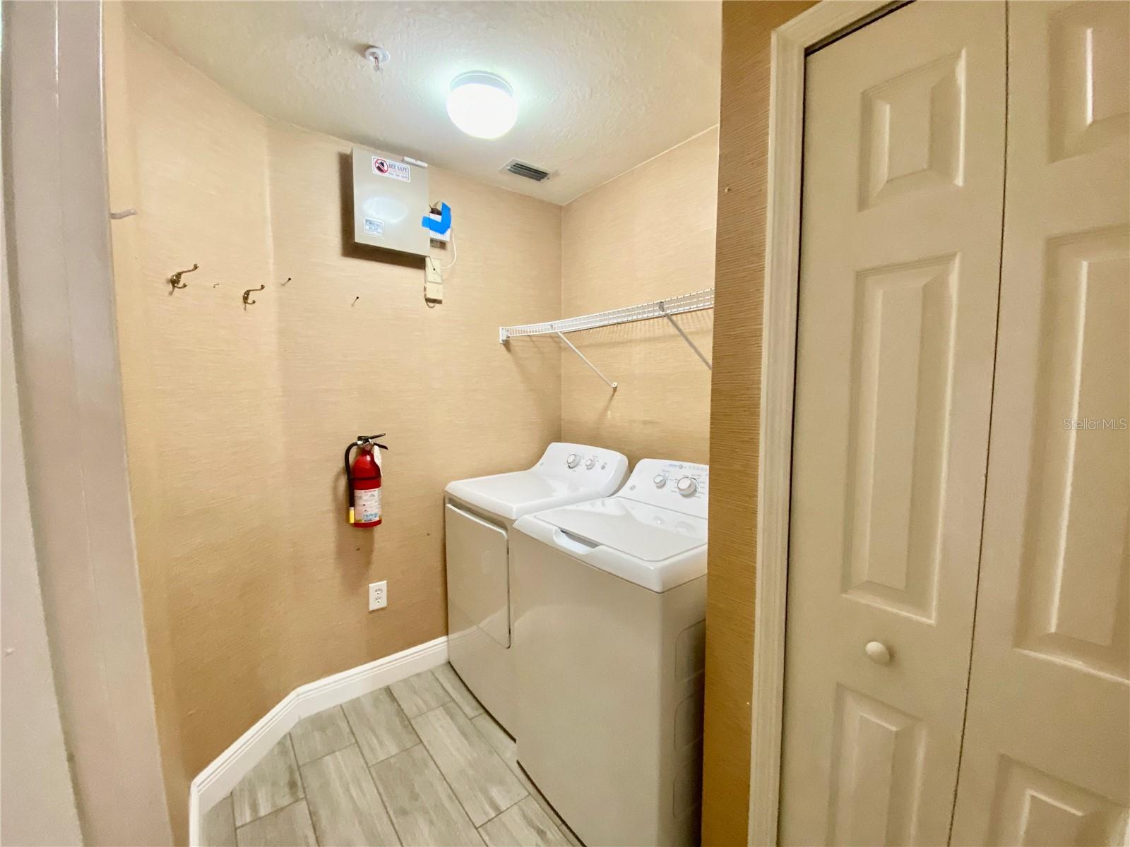 5447 VINELAND RD #1103 — photo 7