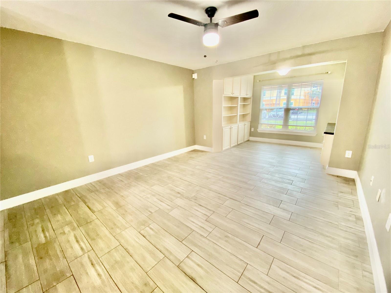 5447 VINELAND RD #1103 — photo 8