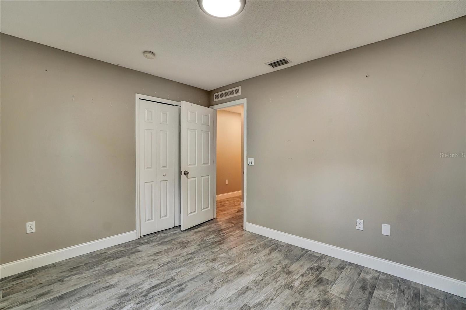 3046 BLAINE CIR — photo 6