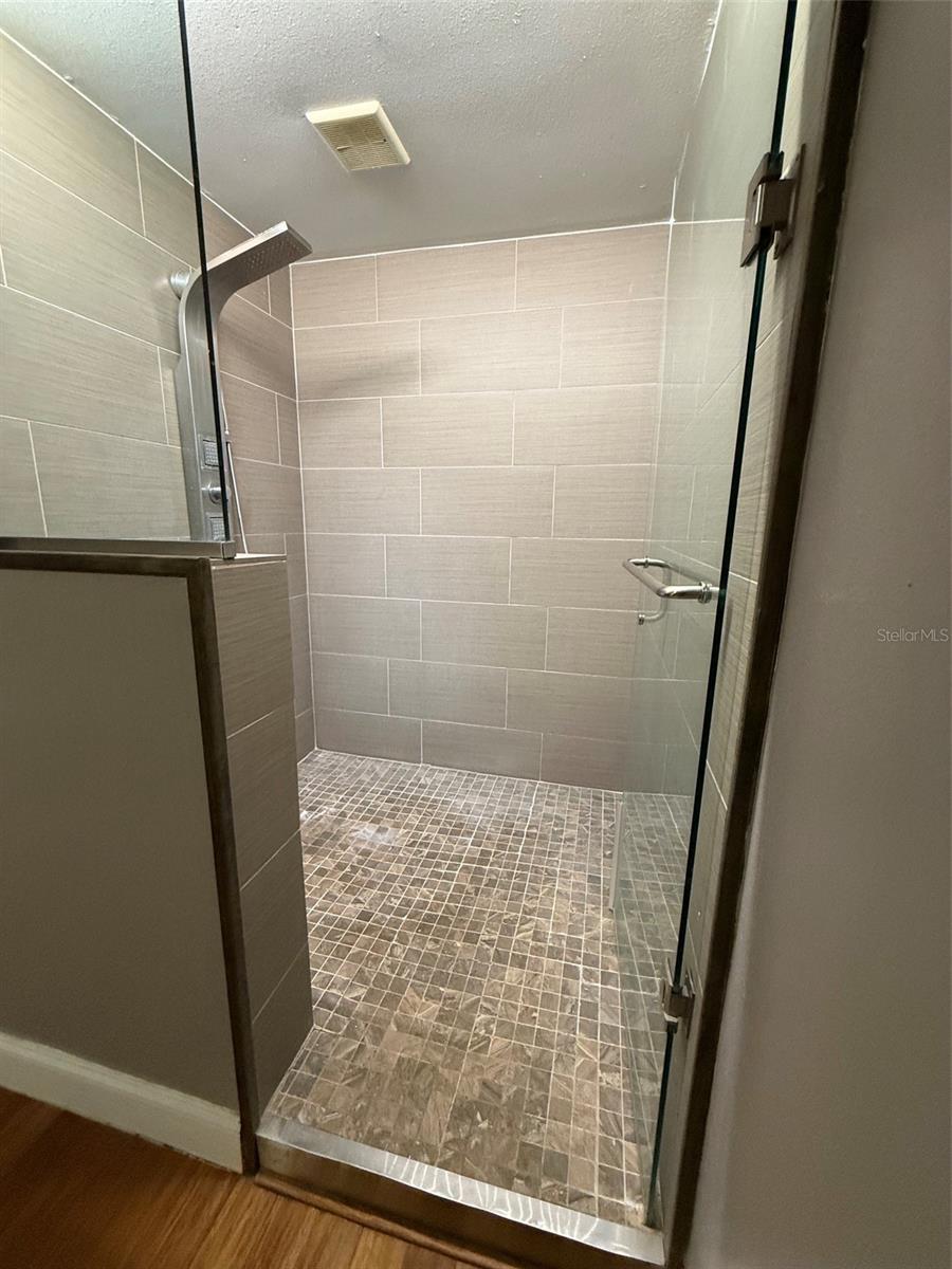 4413 VISTA WOODS CT — photo 8