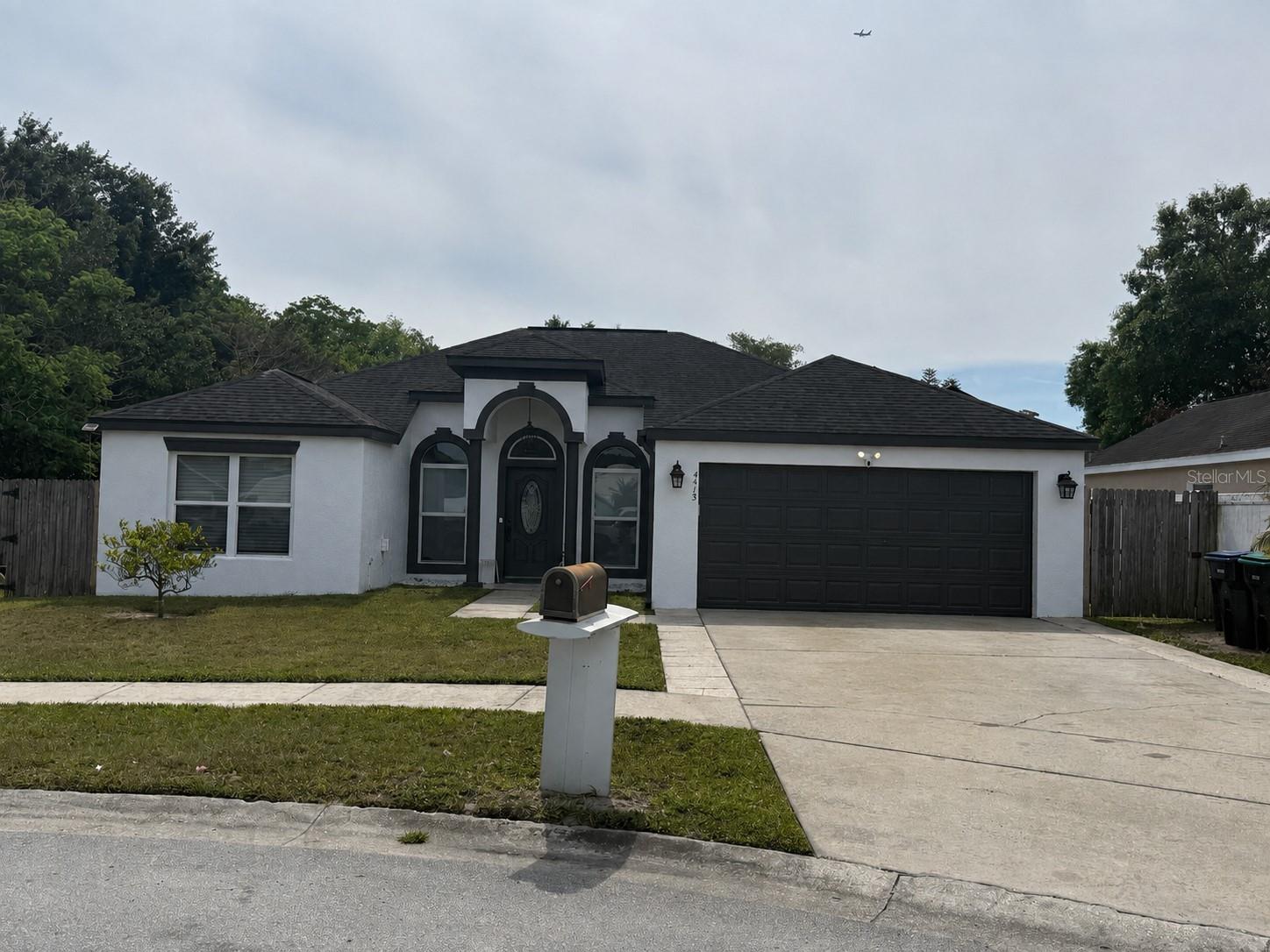 4413 VISTA WOODS CT