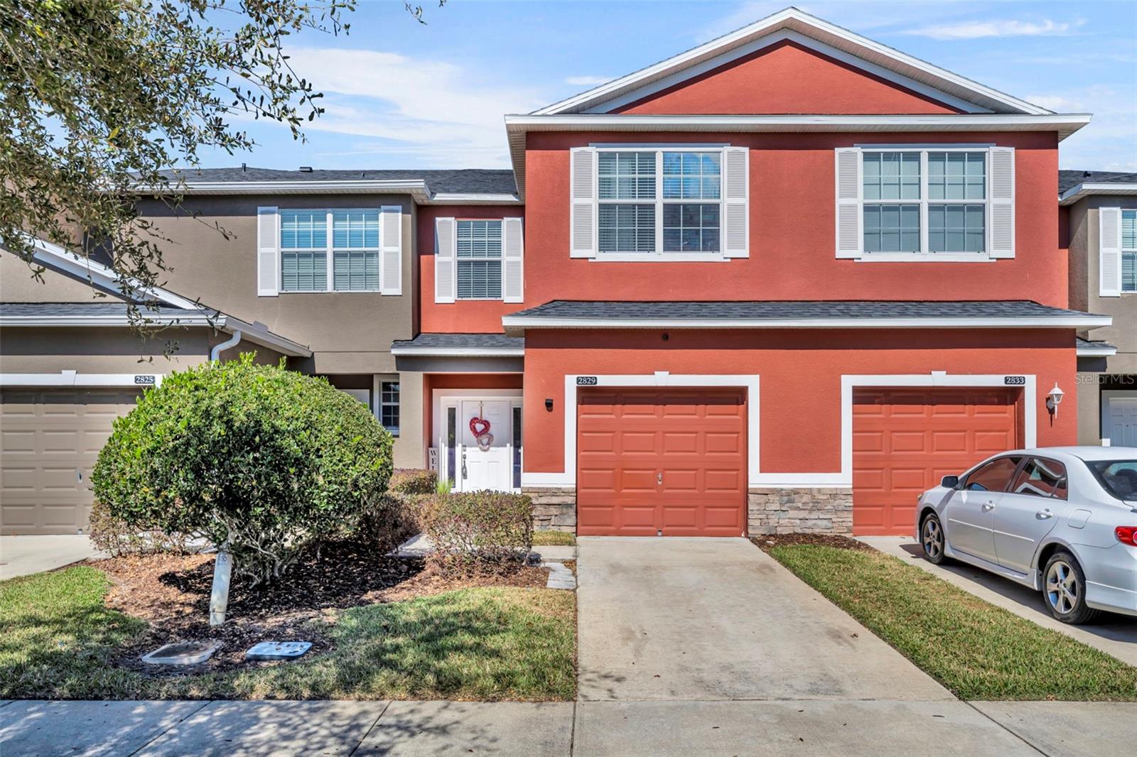 2829 ADELAIDE CT