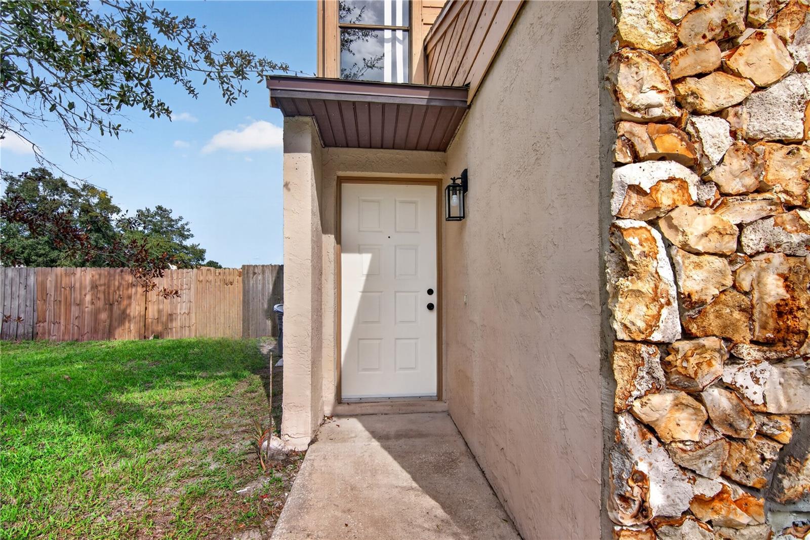 2747 GRAY FOX LN — photo 3