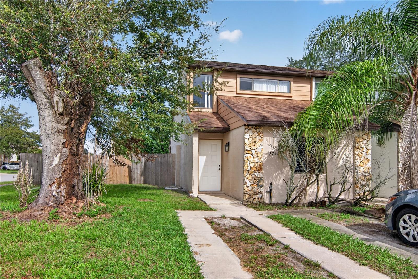 2747 GRAY FOX LN