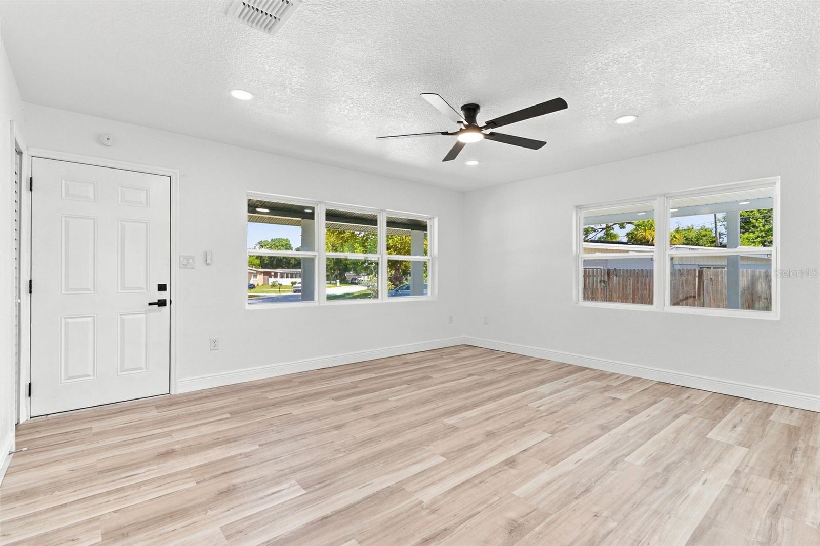 4904 DANNY BOY CIR — photo 10