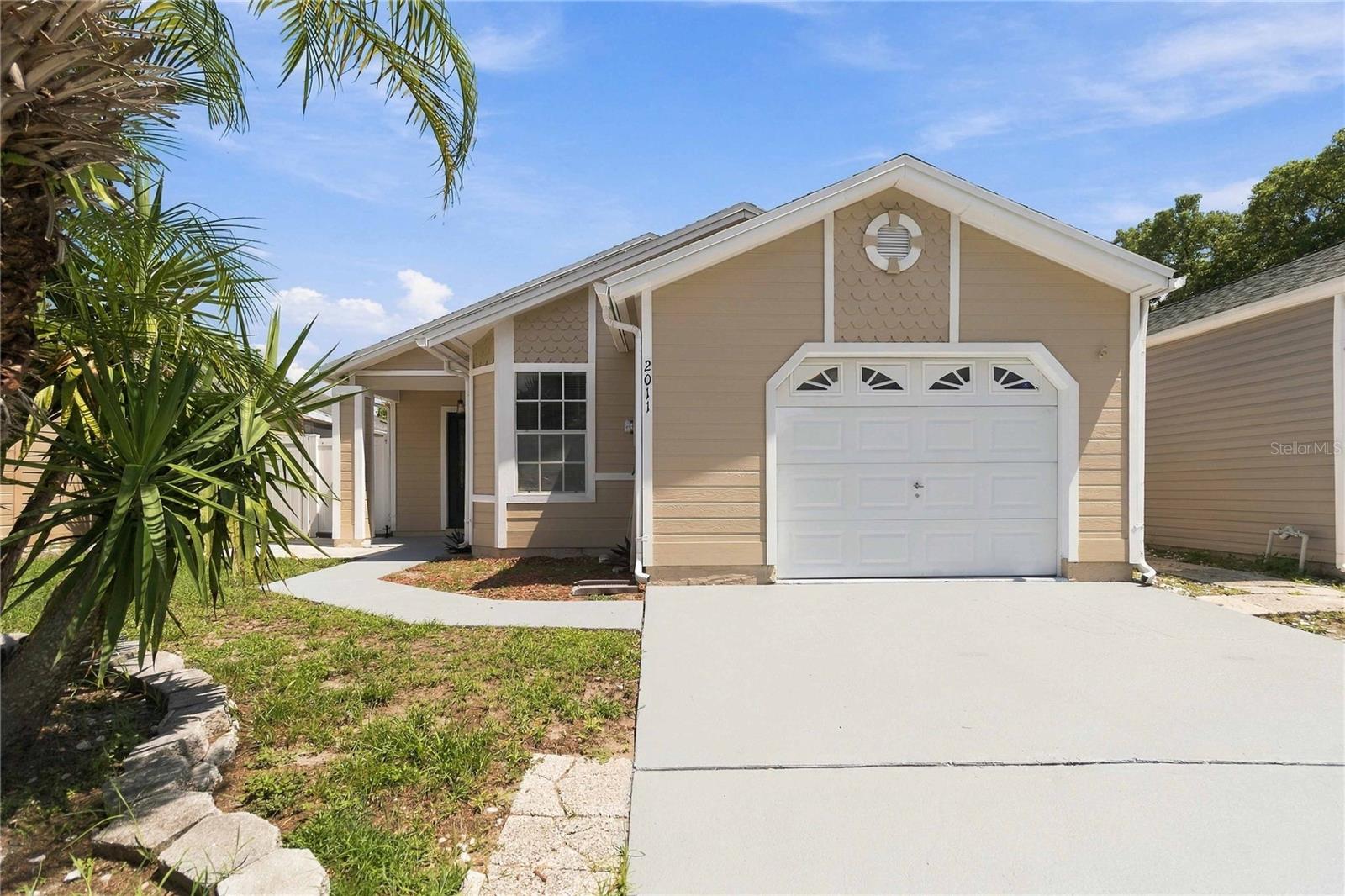 2011 WINSLOW DR