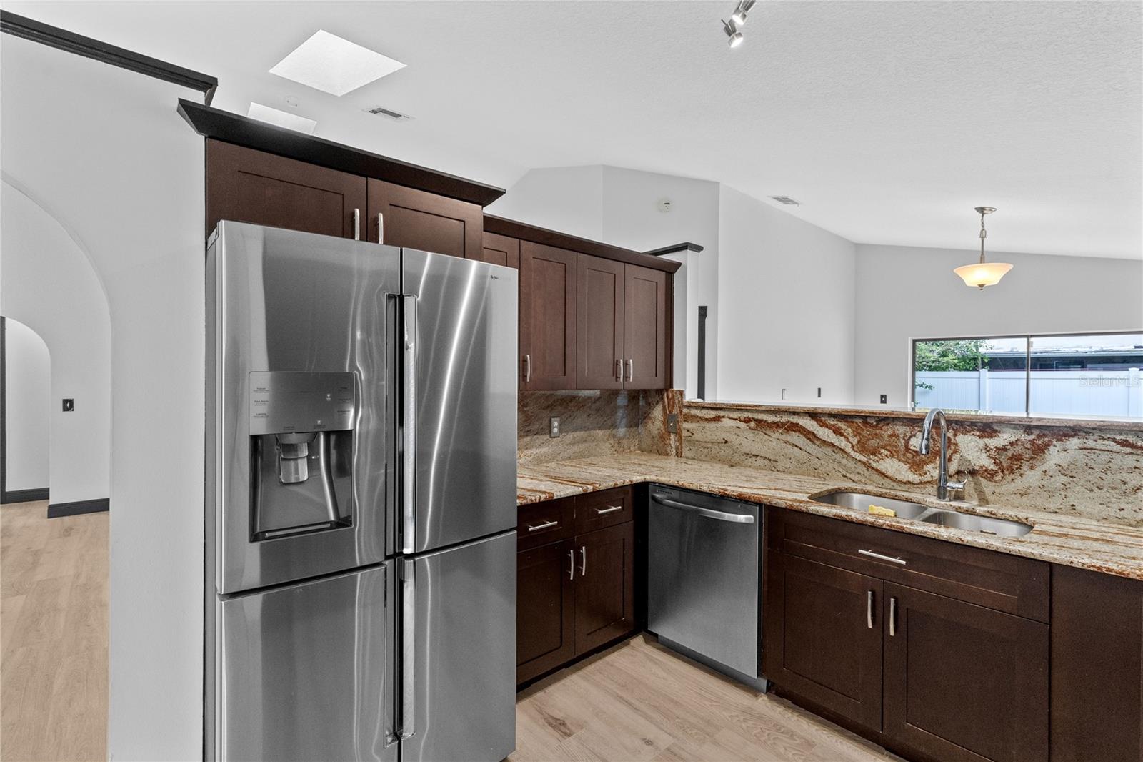 2133 MEADOWMOUSE ST — photo 10