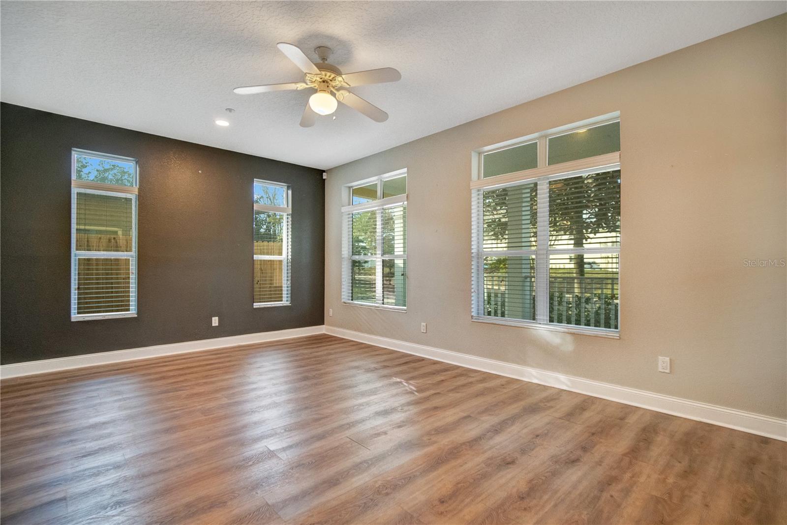 2516 E CHURCH ST — photo 11
