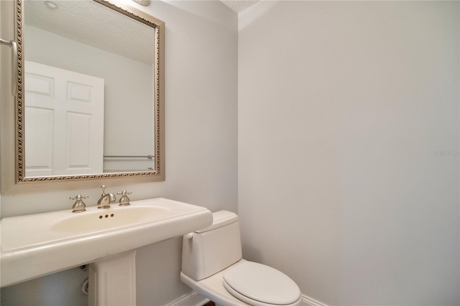 2516 E CHURCH ST — photo 12