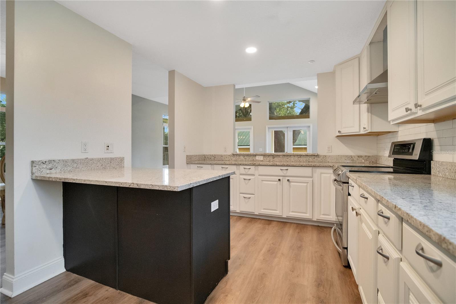 2516 E CHURCH ST — photo 10