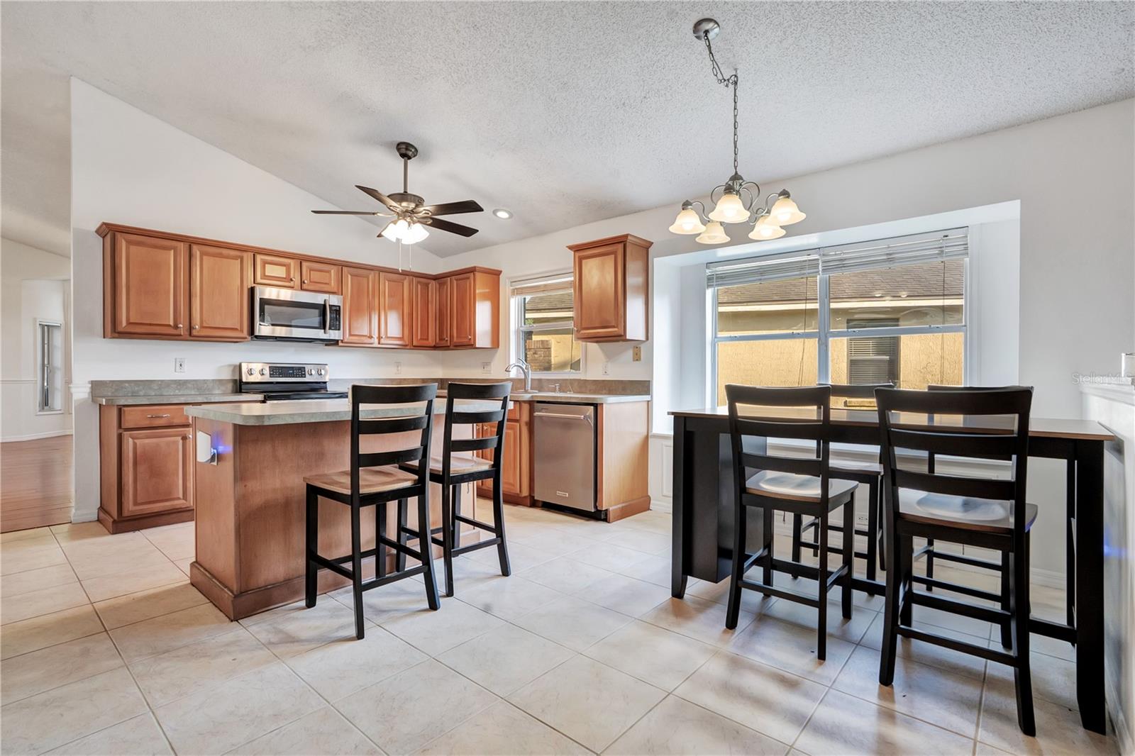 640 LANCE CT — photo 2