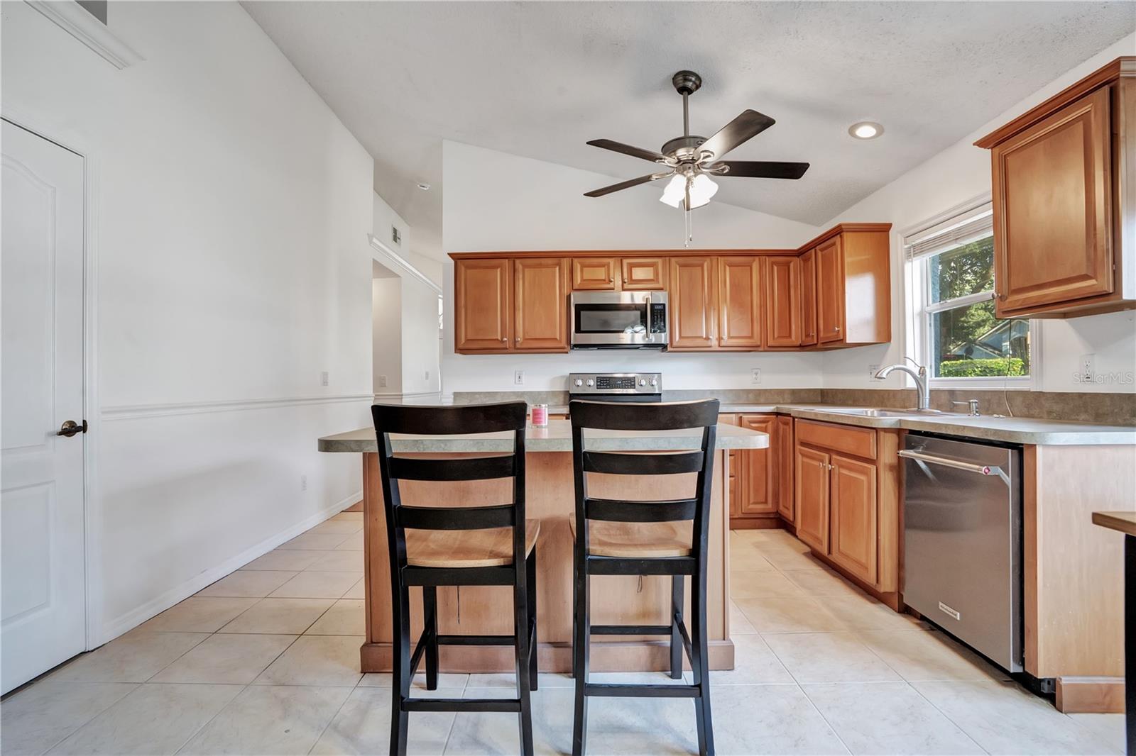 640 LANCE CT — photo 4