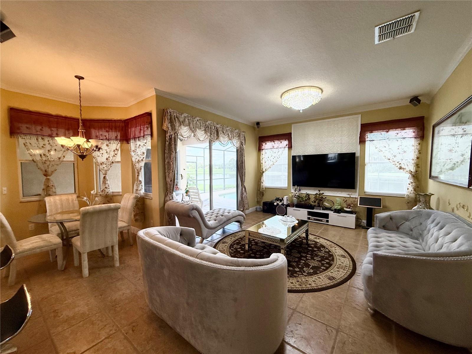 646 CEDAR FOREST CIR — photo 12