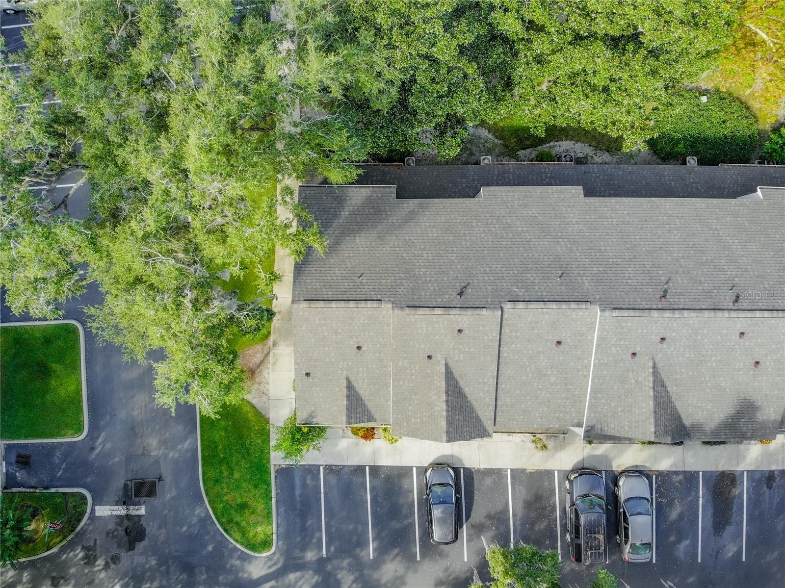 1050 VINELAND PL — photo 3