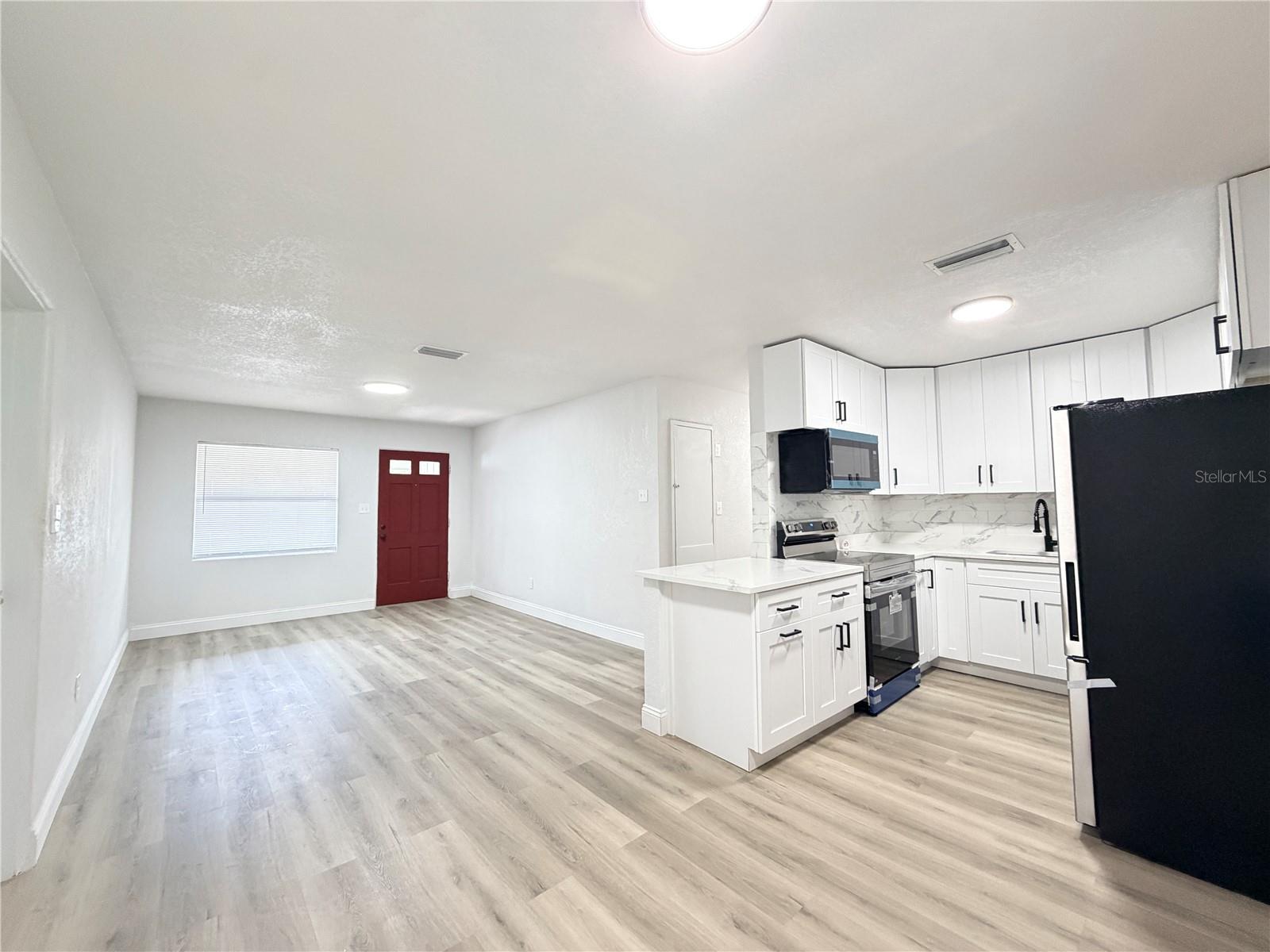6224 CANDLEWOOD LN — photo 4