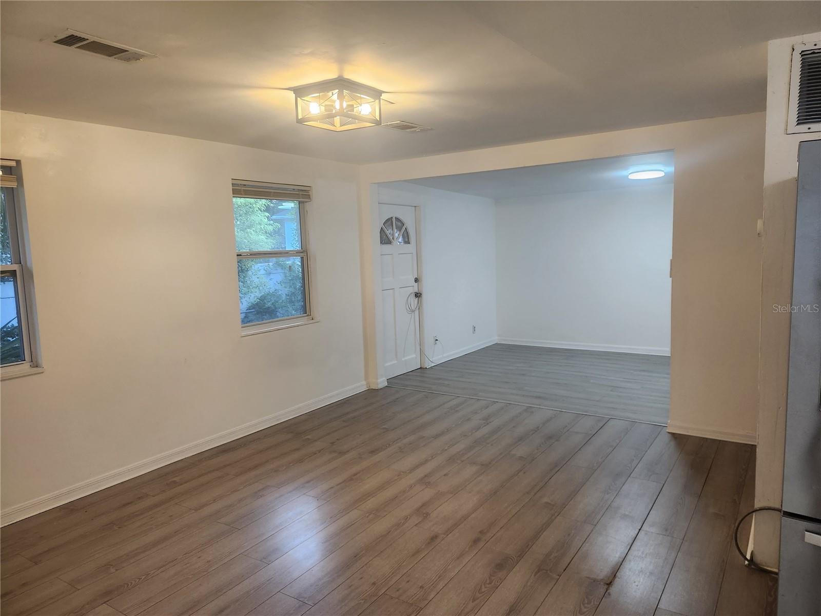 12727 N OLA AVE — photo 3