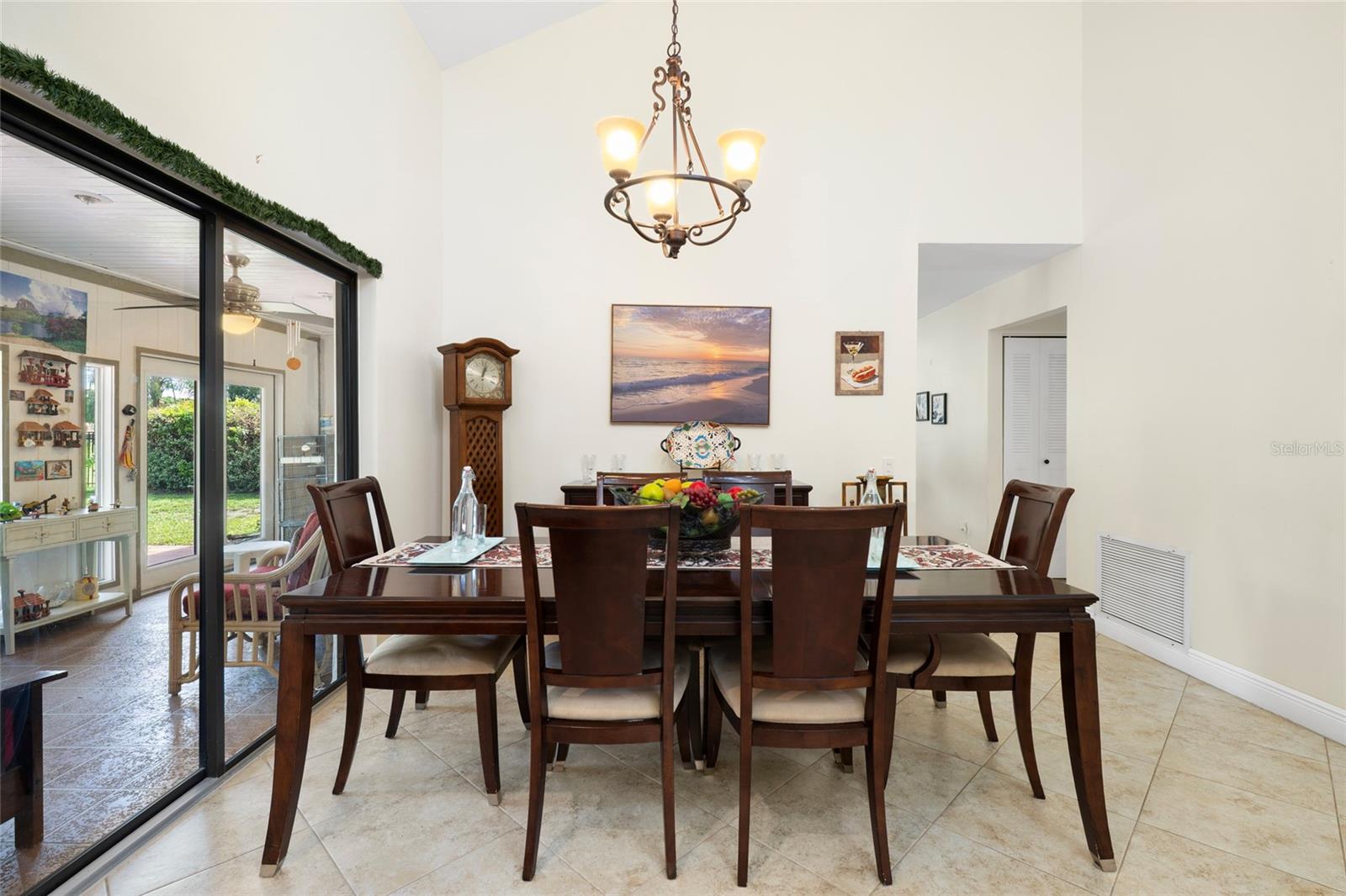6729 EDGEWORTH DR — photo 11