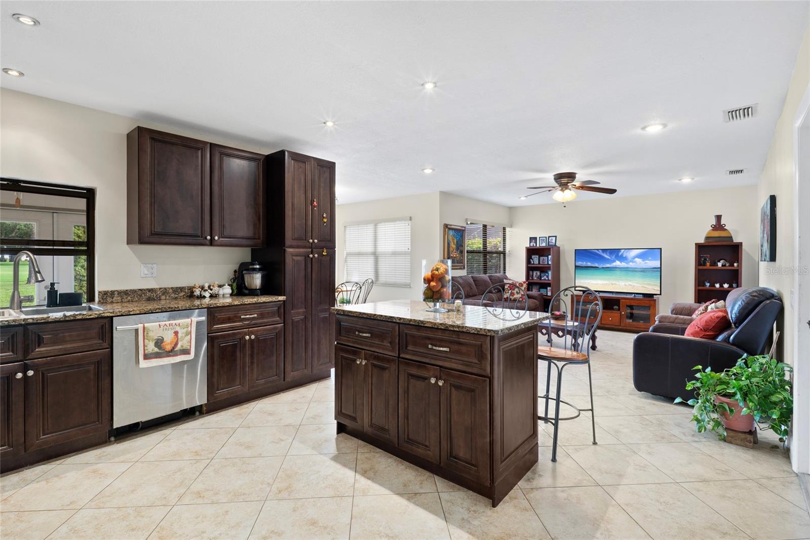 6729 EDGEWORTH DR — photo 12