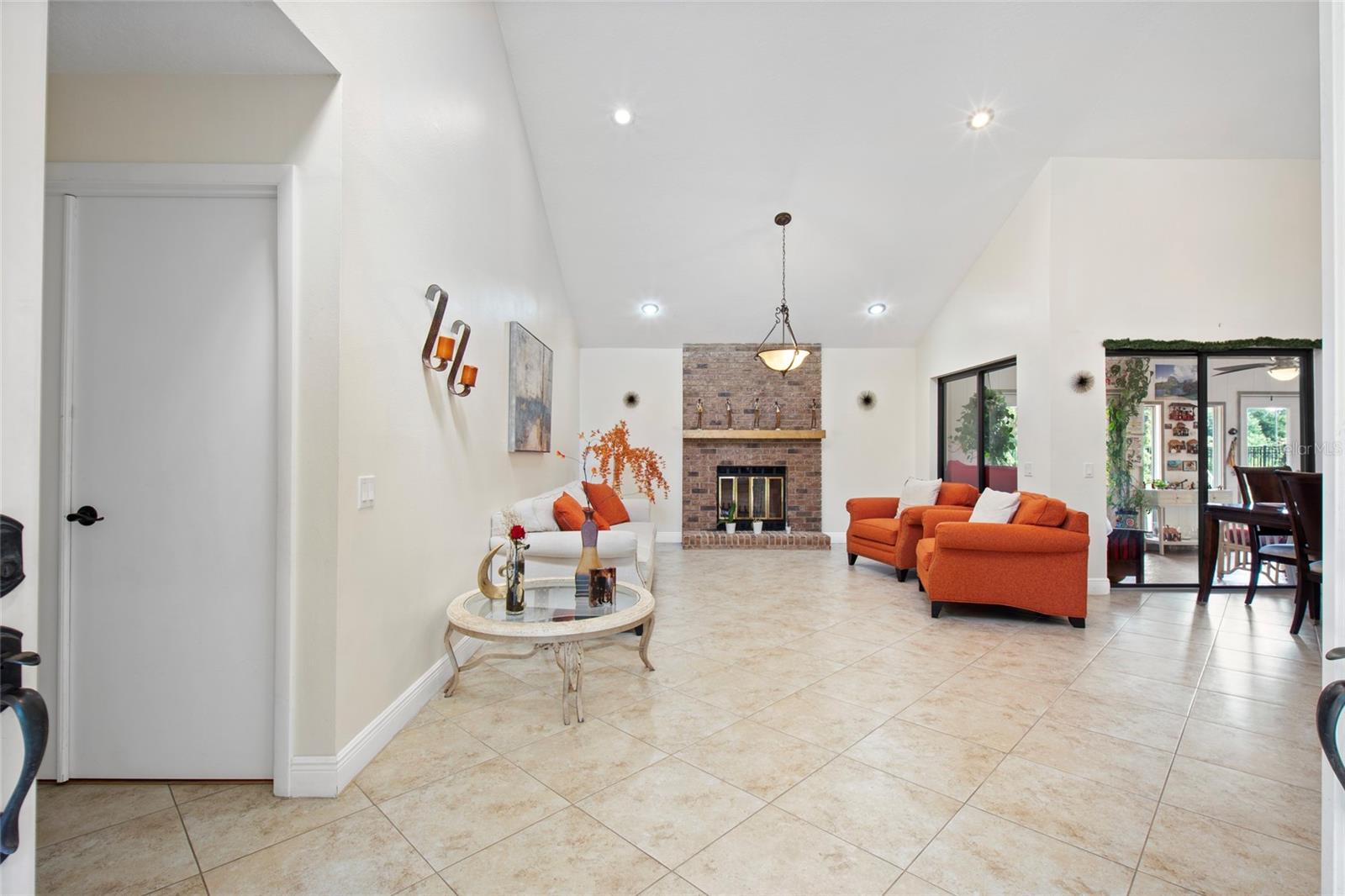 6729 EDGEWORTH DR — photo 5