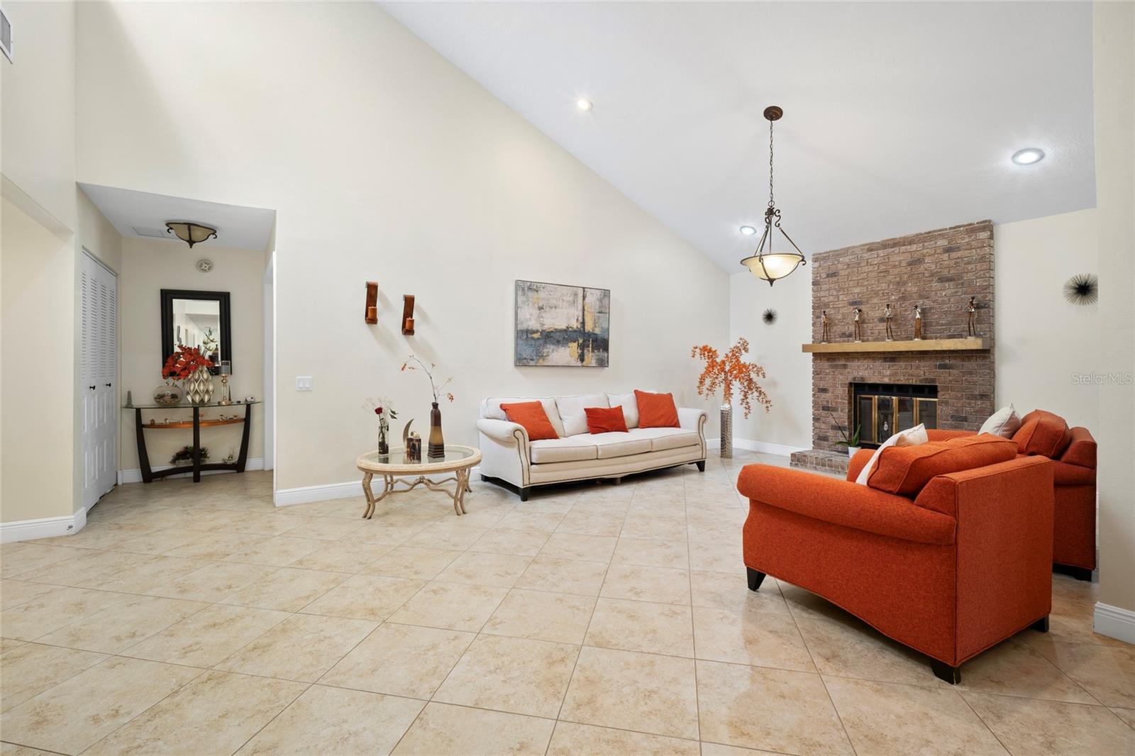 6729 EDGEWORTH DR — photo 9